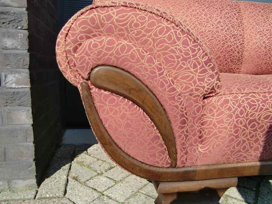 in detail, met houten dekstukken