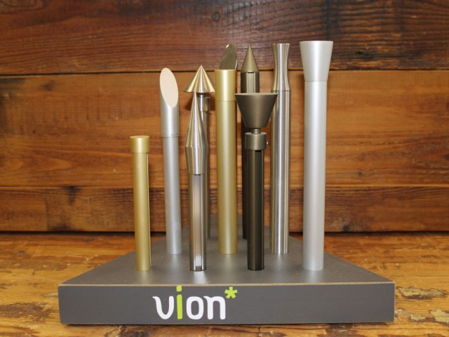 stoffeermaterialen_09.jpg Vion roedes, railroedes en armaturen. Van 20 tot 28 mm in diverse uitvoeringen, op maat leverbaar.