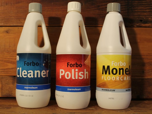Forbo onderhoudsmiddelen voor vinyl en marmoleum: Cleaner 6,50 per ltr., Polish 12,30 per ltr., Monel 8,65 per ltr.