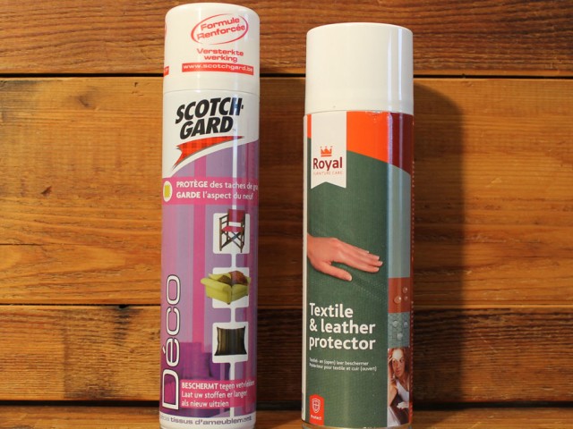 Scotch Guard spuitbus € 19,95. Royal leer en stof beschermer spuitbus 500ml  € 11,75.